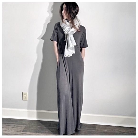 Best selling V neck  side pocket maxi dress - Picture 2 of 8